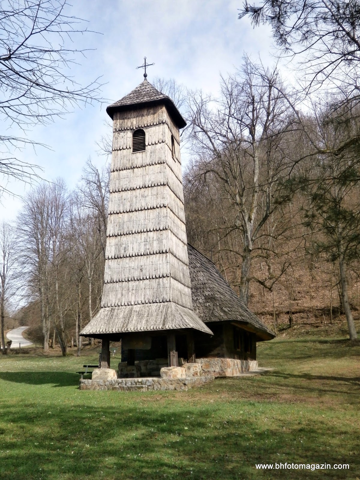 Pravoslavna crkva brvnara (crkva posvećena Prenosu moštiju sv. Nikole) u Jelićki